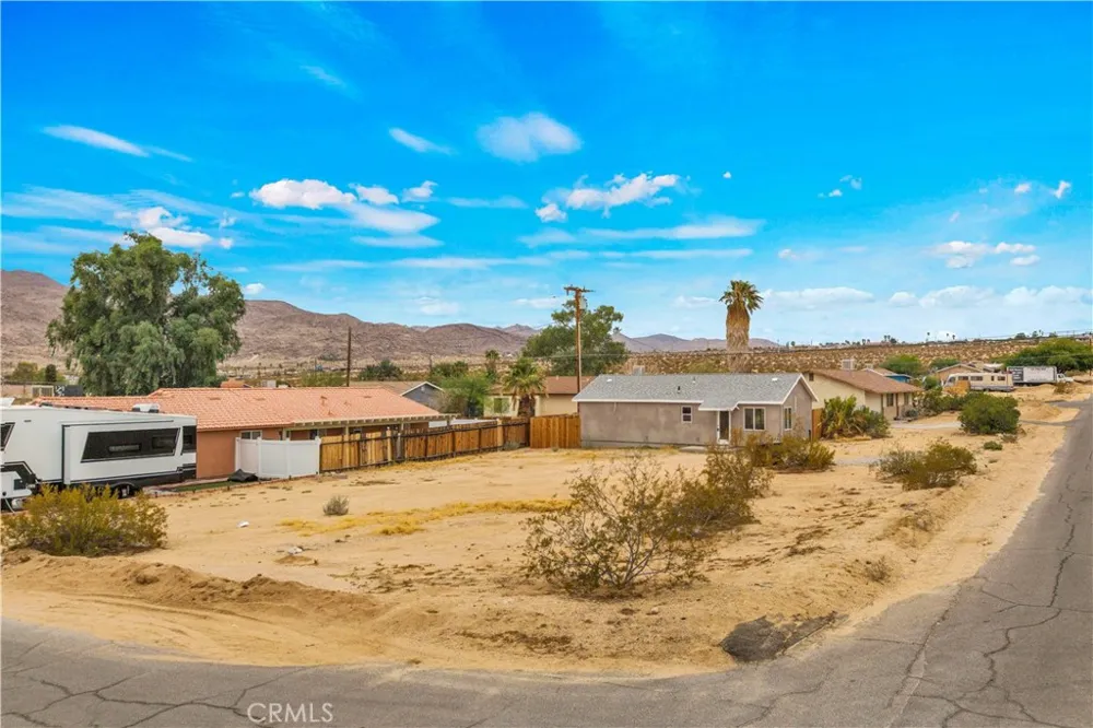 6104 Chia Avenue 29 Palms, CA 92277