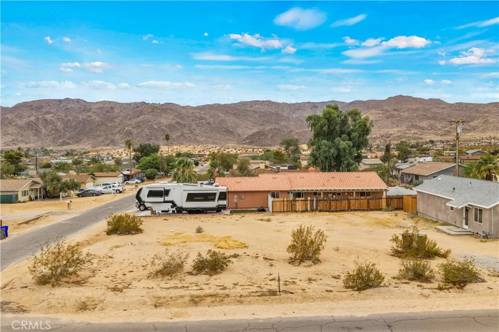6104 Chia Avenue 29 Palms, CA 92277