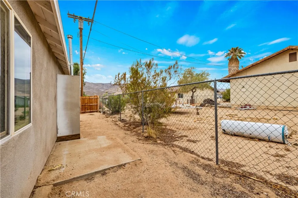 6104 Chia Avenue 29 Palms, CA 92277