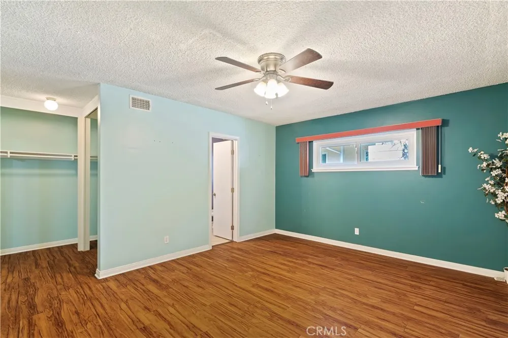 11441 Wish Avenue Granada Hills, CA 91344