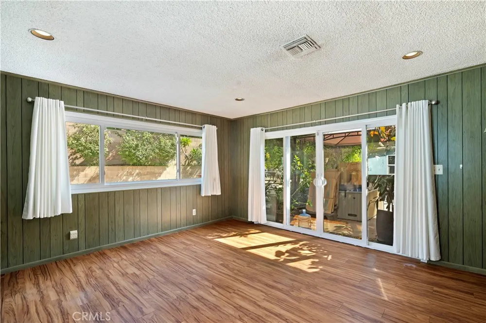 11441 Wish Avenue Granada Hills, CA 91344