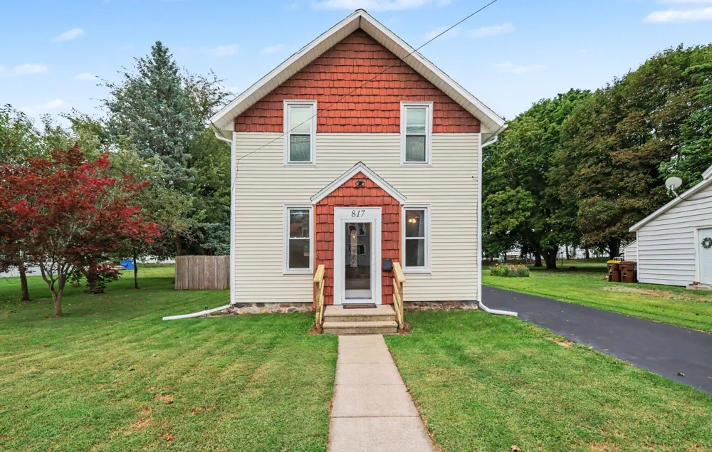 817 W Hanover Street Marshall, MI 49068