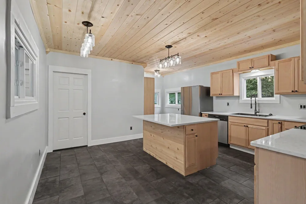 817 W Hanover Street Marshall, MI 49068
