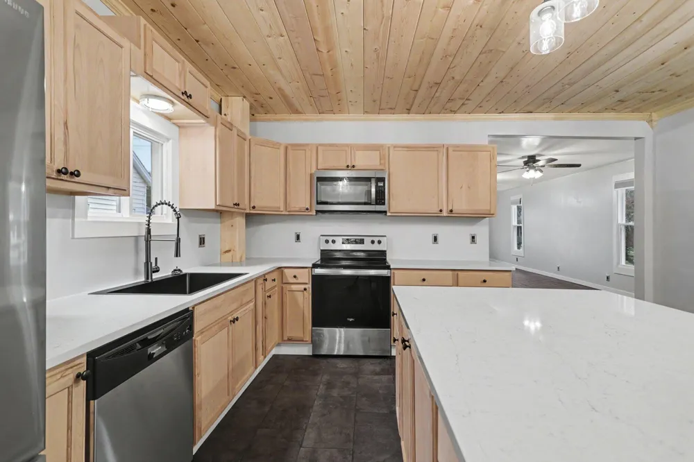 817 W Hanover Street Marshall, MI 49068