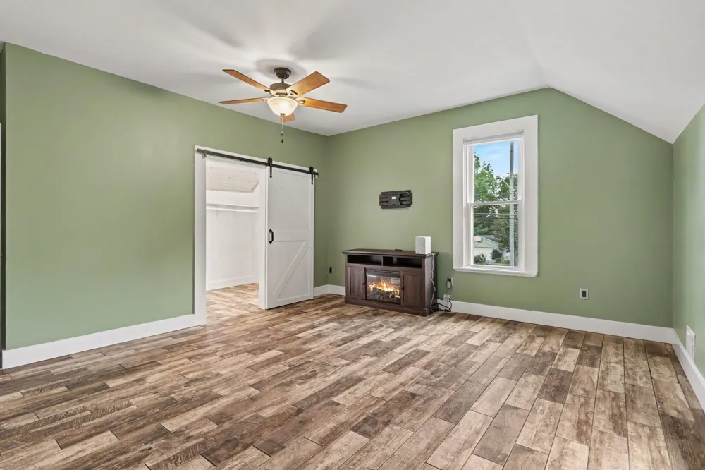 817 W Hanover Street Marshall, MI 49068