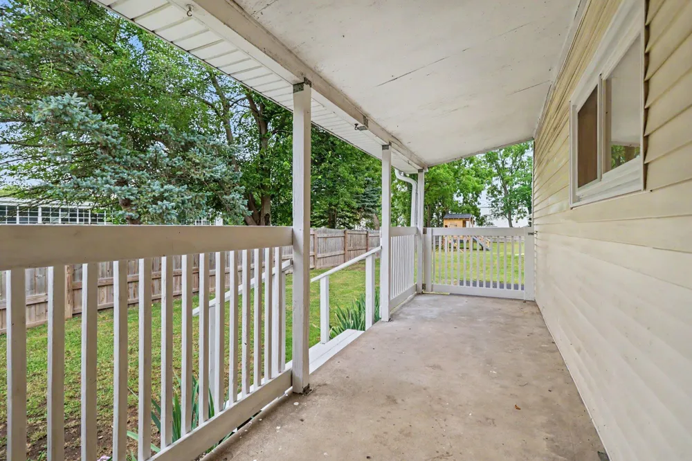 817 W Hanover Street Marshall, MI 49068