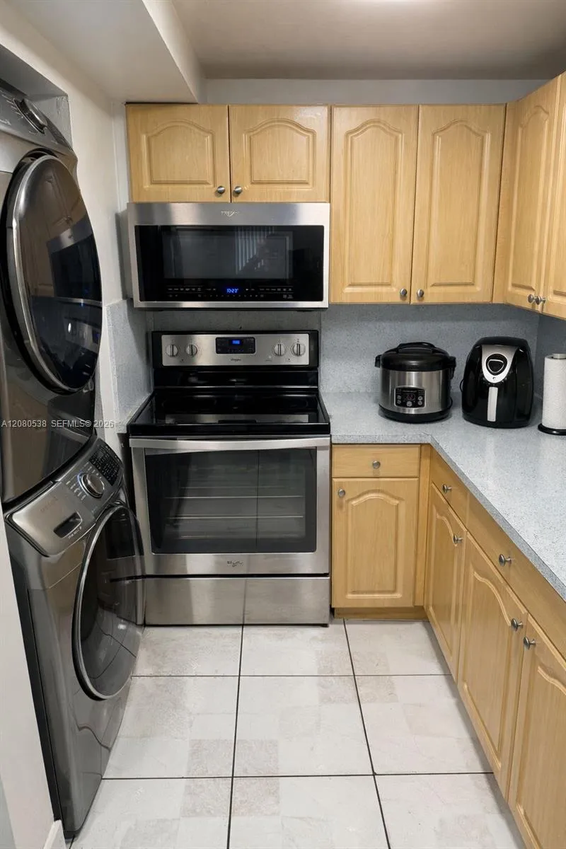 10090 NW 80th Ct #1540 Hialeah Gardens, FL 33016