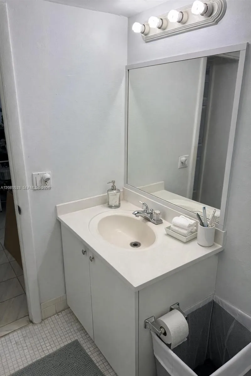 10090 NW 80th Ct #1540 Hialeah Gardens, FL 33016