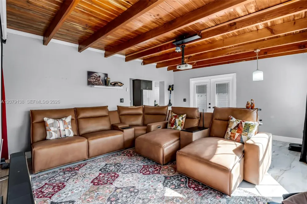 8330 NW 3rd St Pembroke Pines, FL 33024