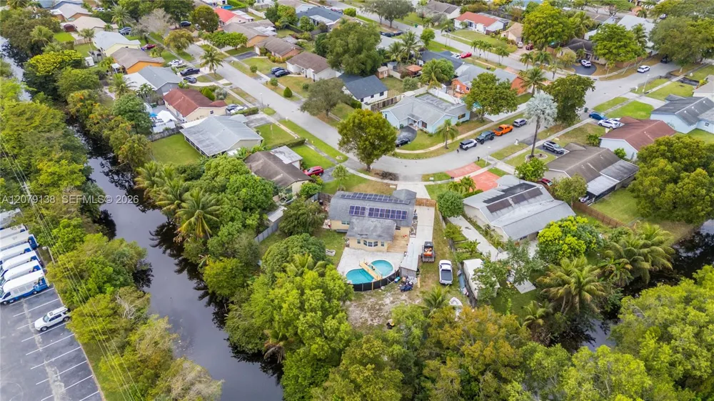 8330 NW 3rd St Pembroke Pines, FL 33024