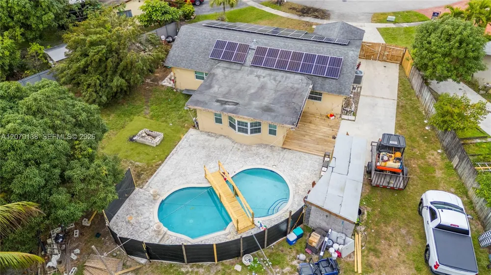 8330 NW 3rd St Pembroke Pines, FL 33024