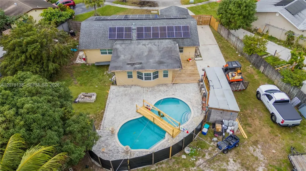 8330 NW 3rd St Pembroke Pines, FL 33024