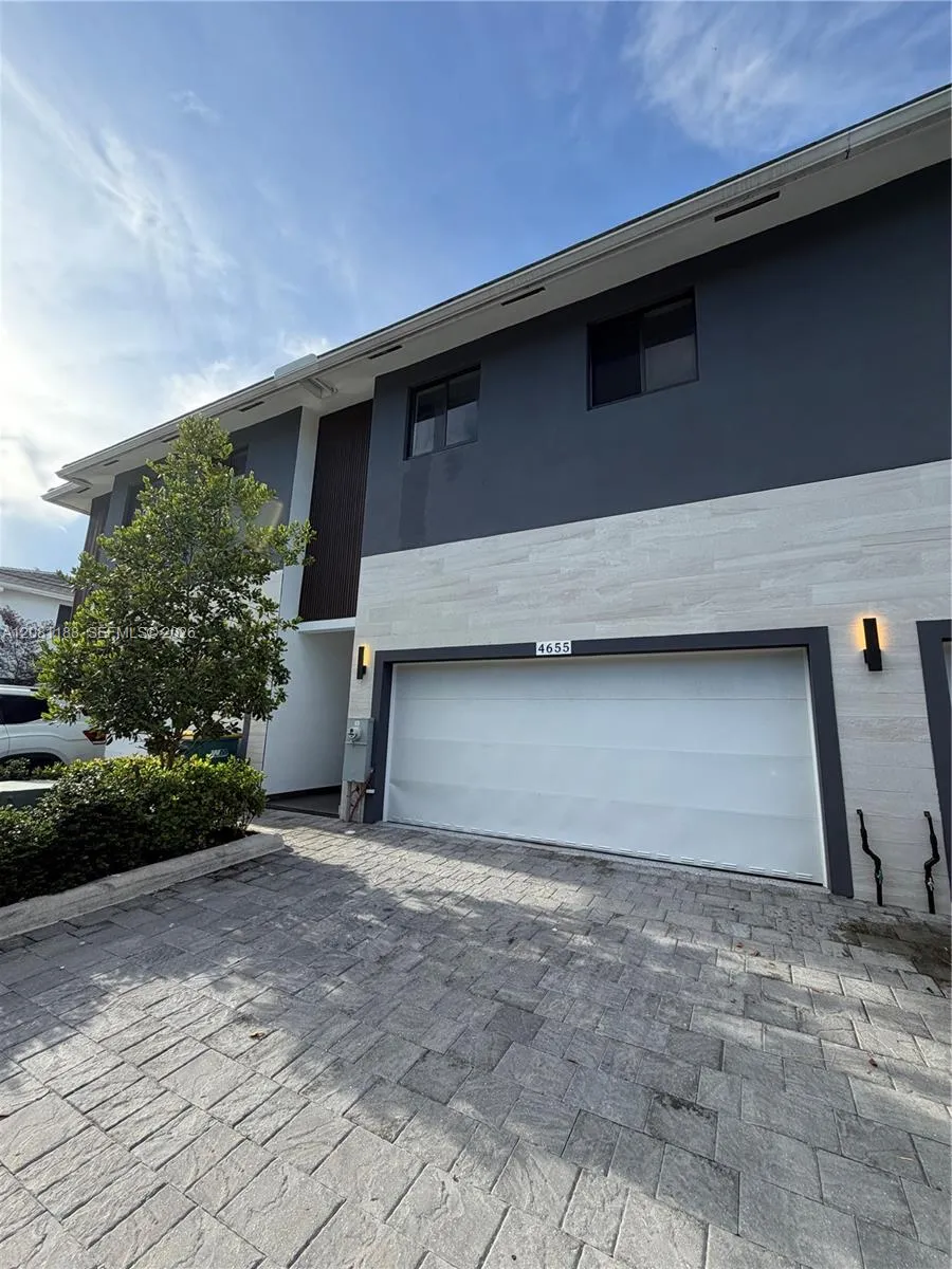 4655 SW 32nd Ave #2B Dania Beach, FL 33312