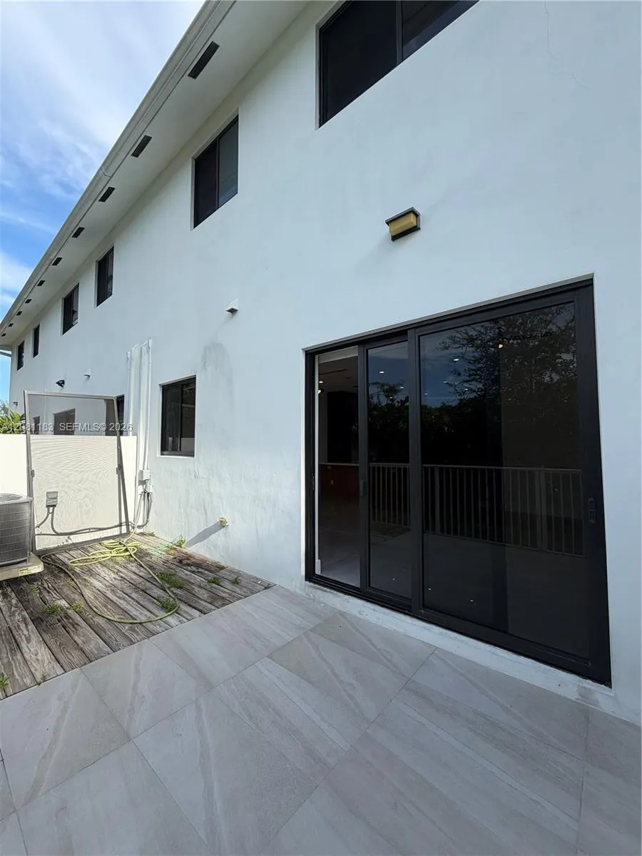 4655 SW 32nd Ave #2B Dania Beach, FL 33312