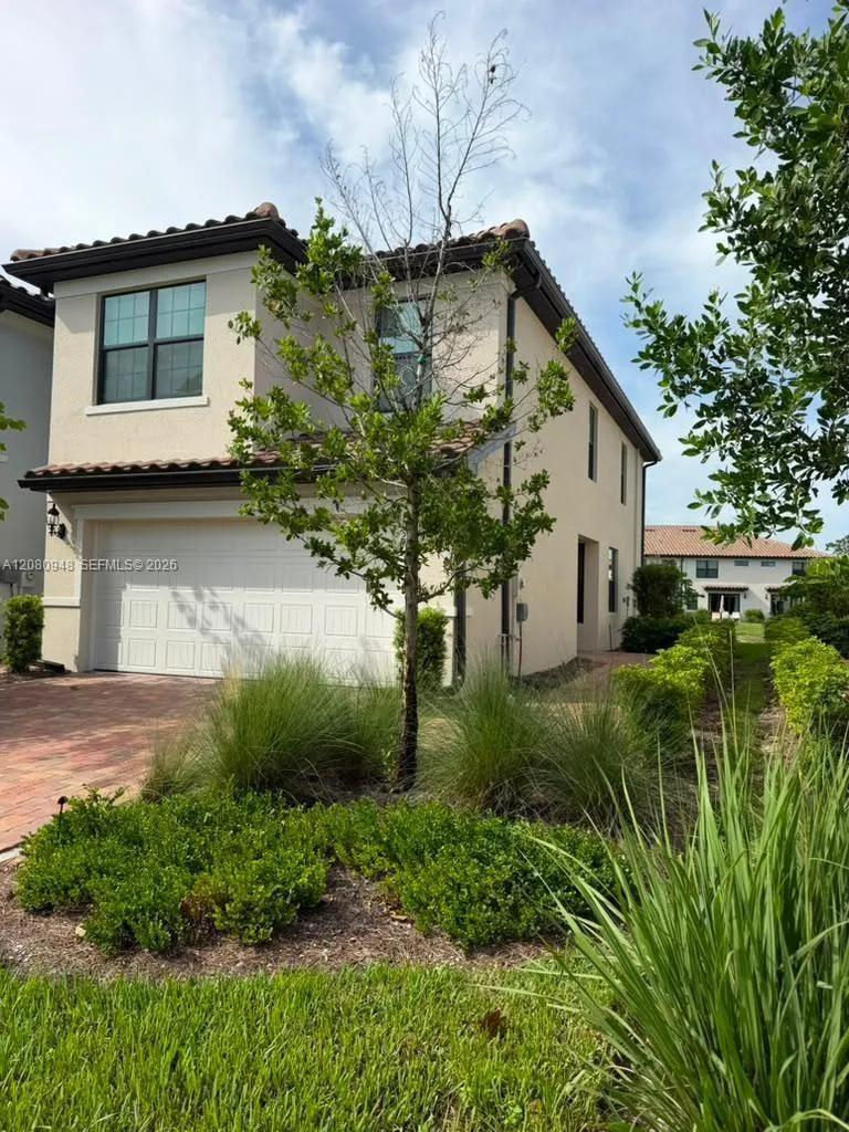 1527 Fells Cove Ln #1527 Cape Coral, FL 33909