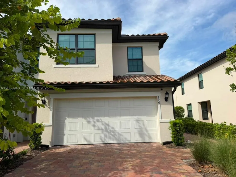1527 Fells Cove Ln #1527 Cape Coral, FL 33909