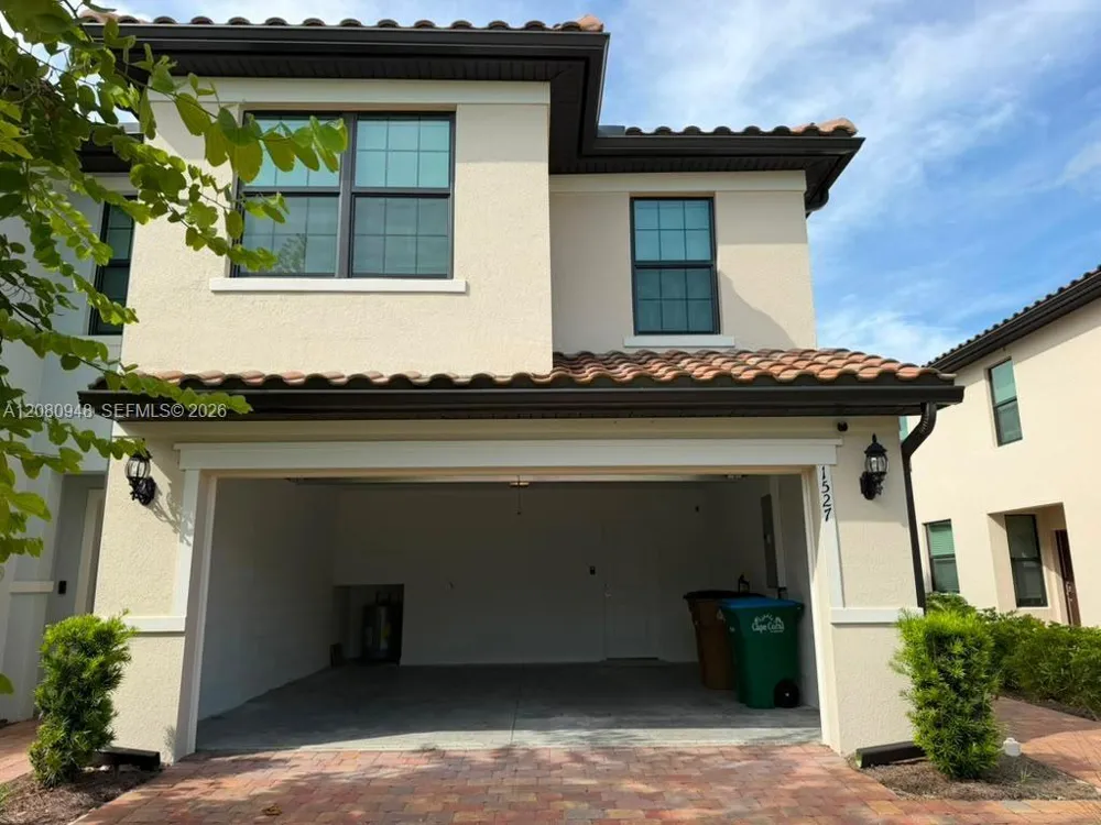 1527 Fells Cove Ln #1527 Cape Coral, FL 33909