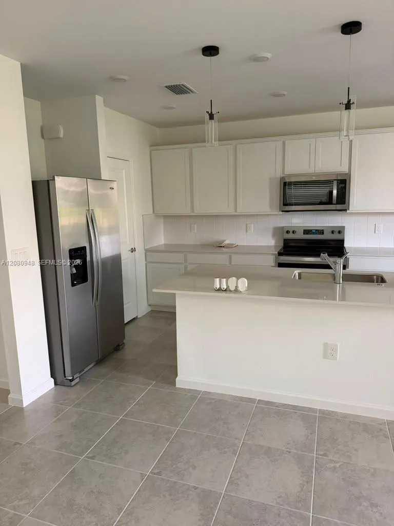 1527 Fells Cove Ln #1527 Cape Coral, FL 33909