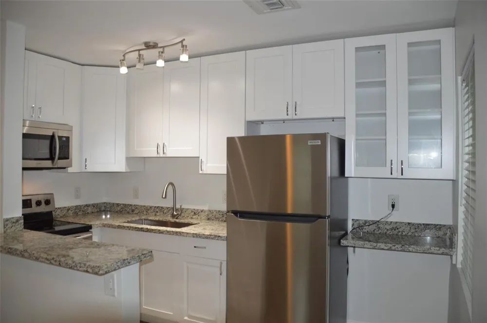 823 NE 14th Court Fort Lauderdale, FL 33304