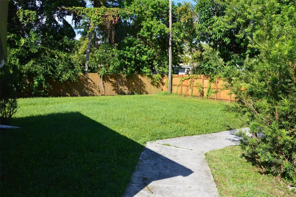 823 NE 14th Court Fort Lauderdale, FL 33304