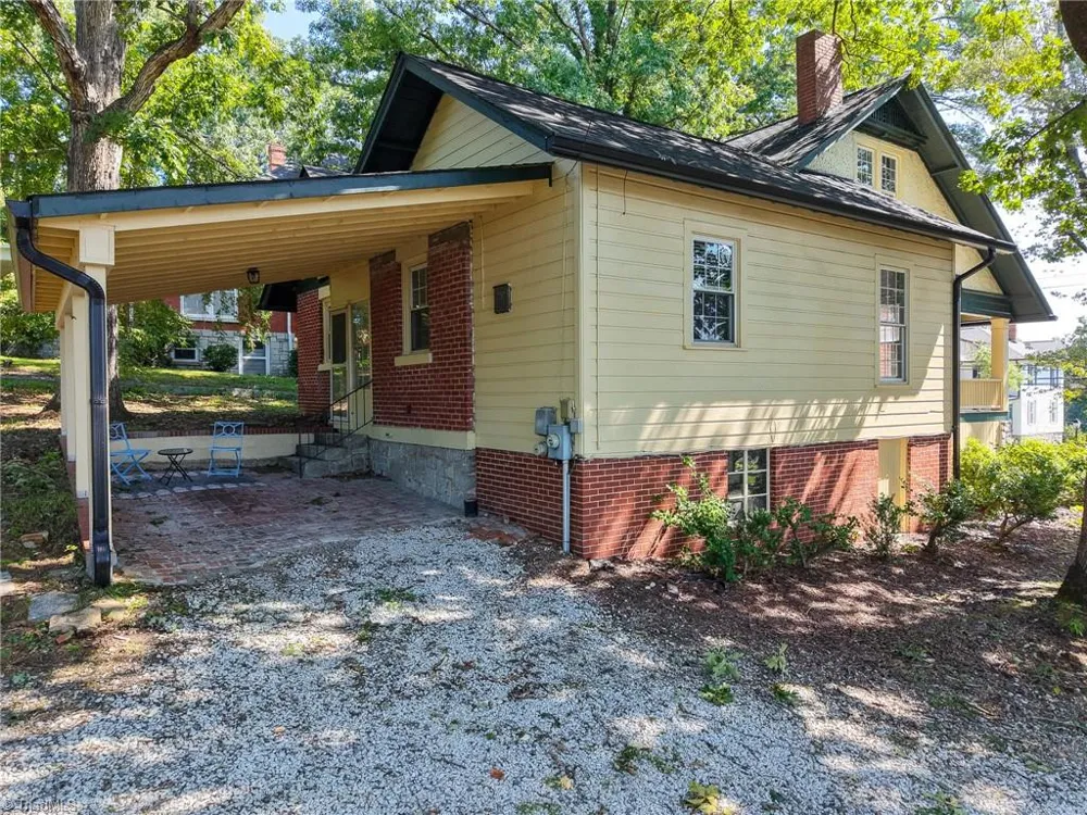 1023 Main Street Mount Airy, NC 27030