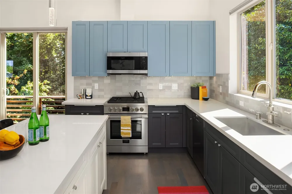 1810 SW Dakota Street Seattle, WA 98106