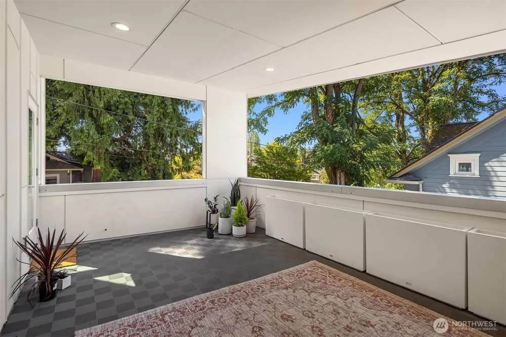 1810 SW Dakota Street Seattle, WA 98106