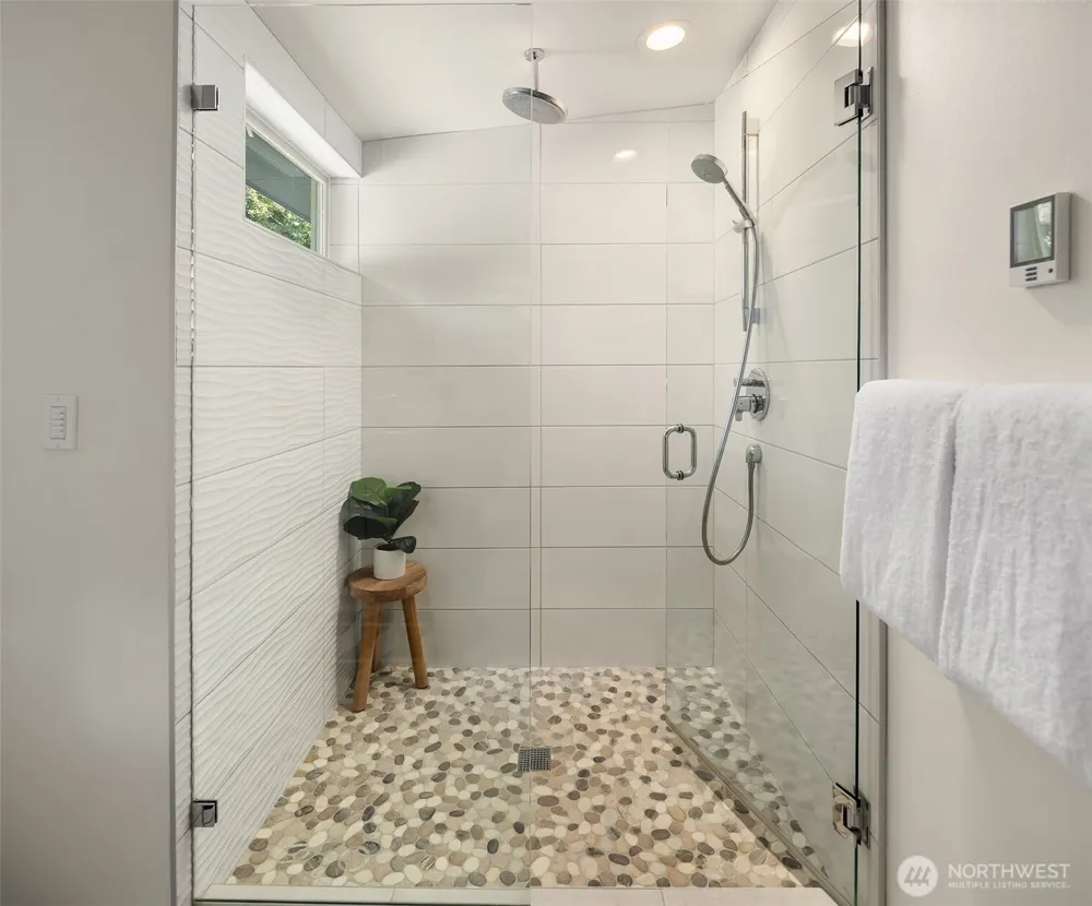 1810 SW Dakota Street Seattle, WA 98106