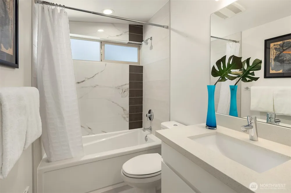 1810 SW Dakota Street Seattle, WA 98106