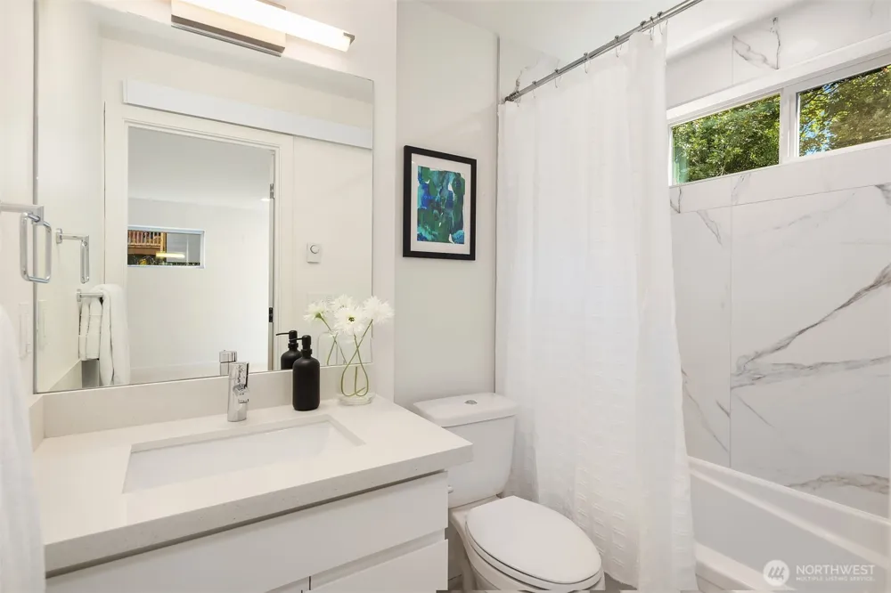 1810 SW Dakota Street Seattle, WA 98106