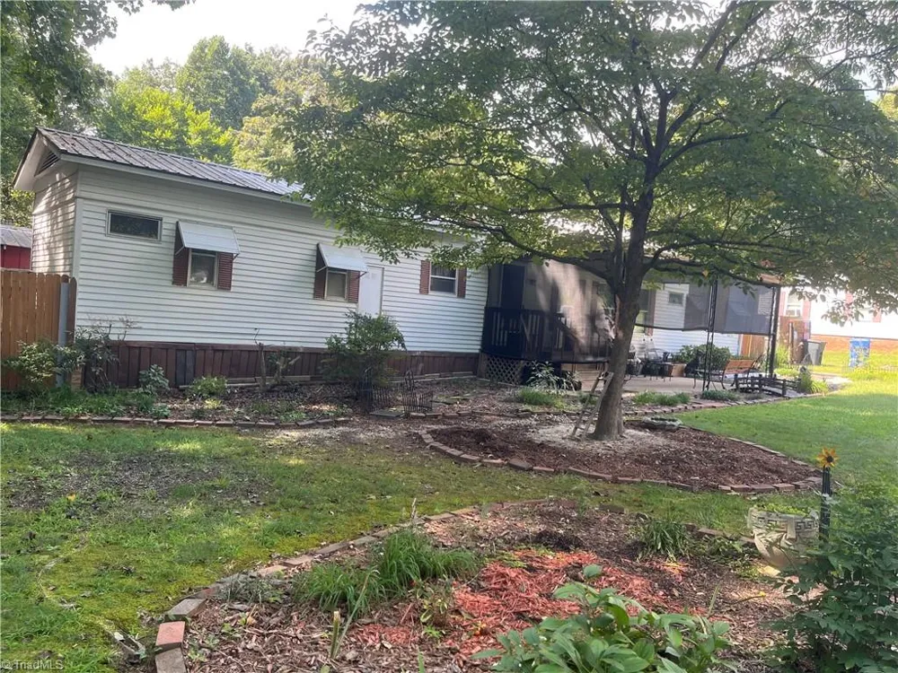 4631 Calhoun Drive Liberty, NC 27298