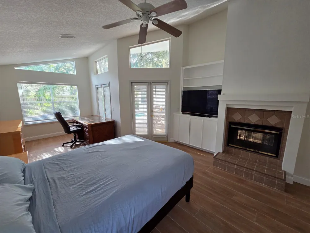 1924 AYRSHIER PLACE Oviedo, FL 32765