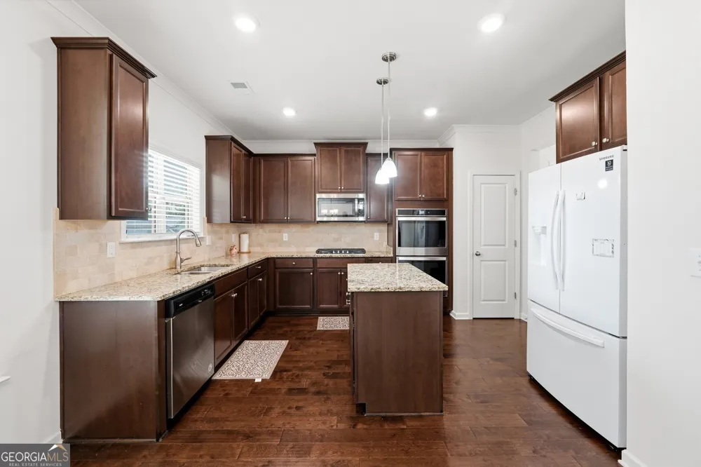 3627 Maple Hill RD Lithonia, GA 30038