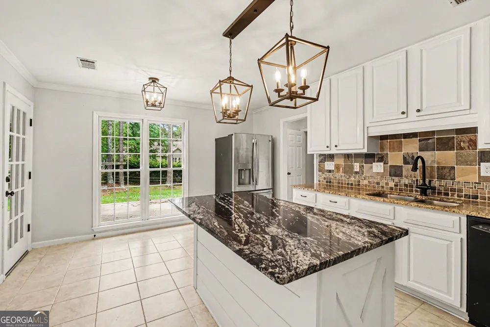 5709 Fairwood DR NW Acworth, GA 30101