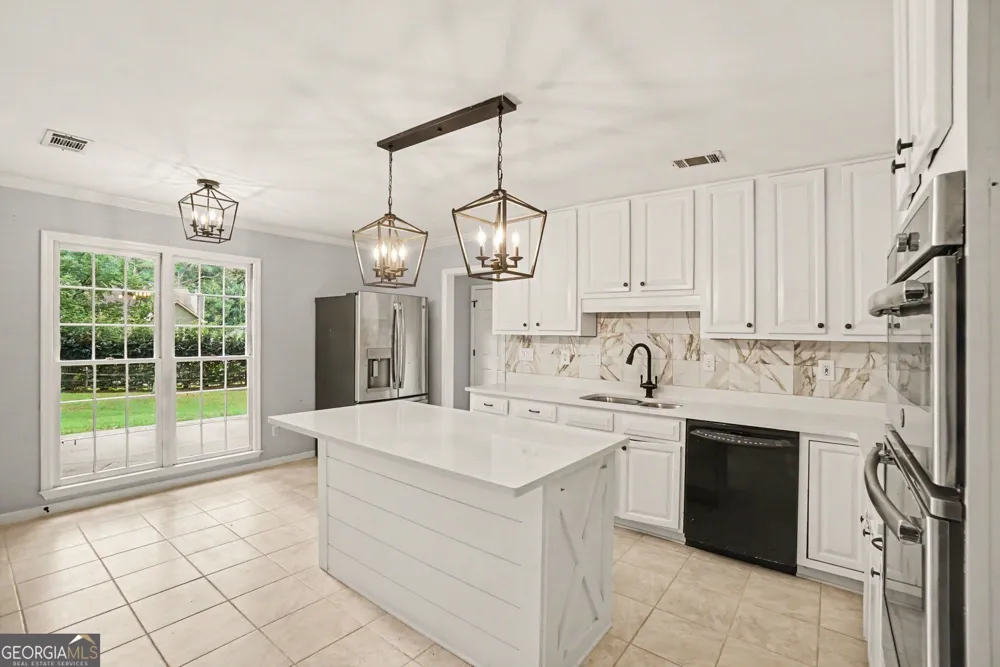 5709 Fairwood DR NW Acworth, GA 30101