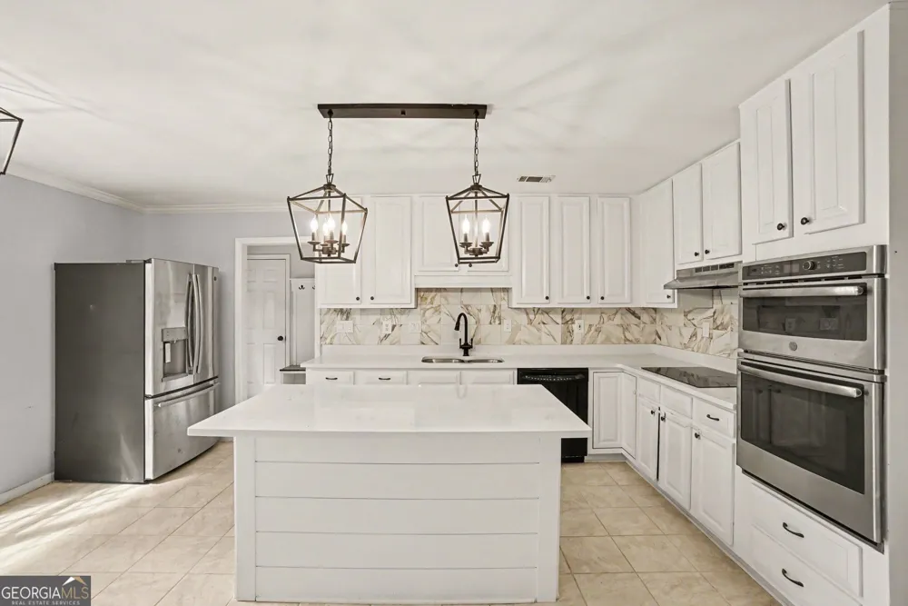 5709 Fairwood DR NW Acworth, GA 30101