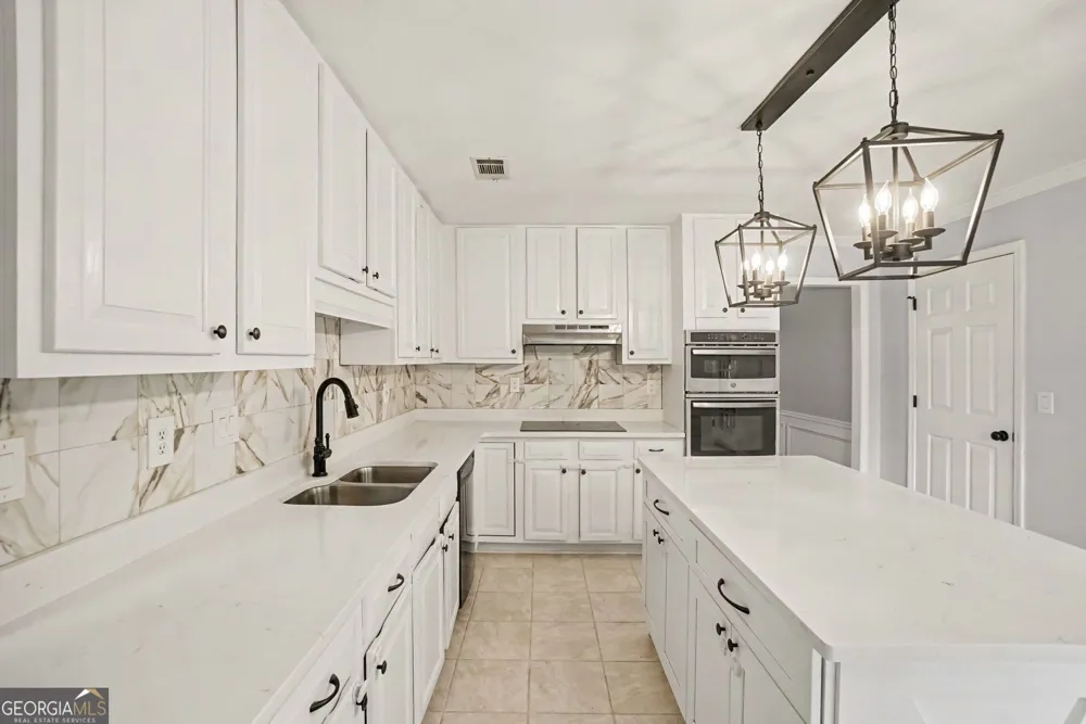 5709 Fairwood DR NW Acworth, GA 30101