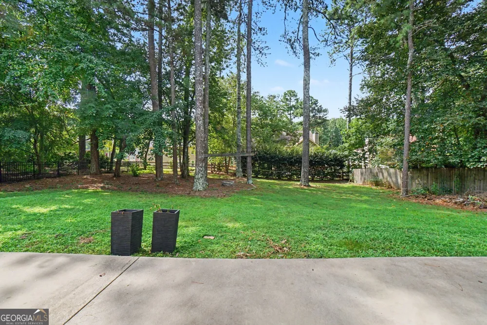 5709 Fairwood DR NW Acworth, GA 30101