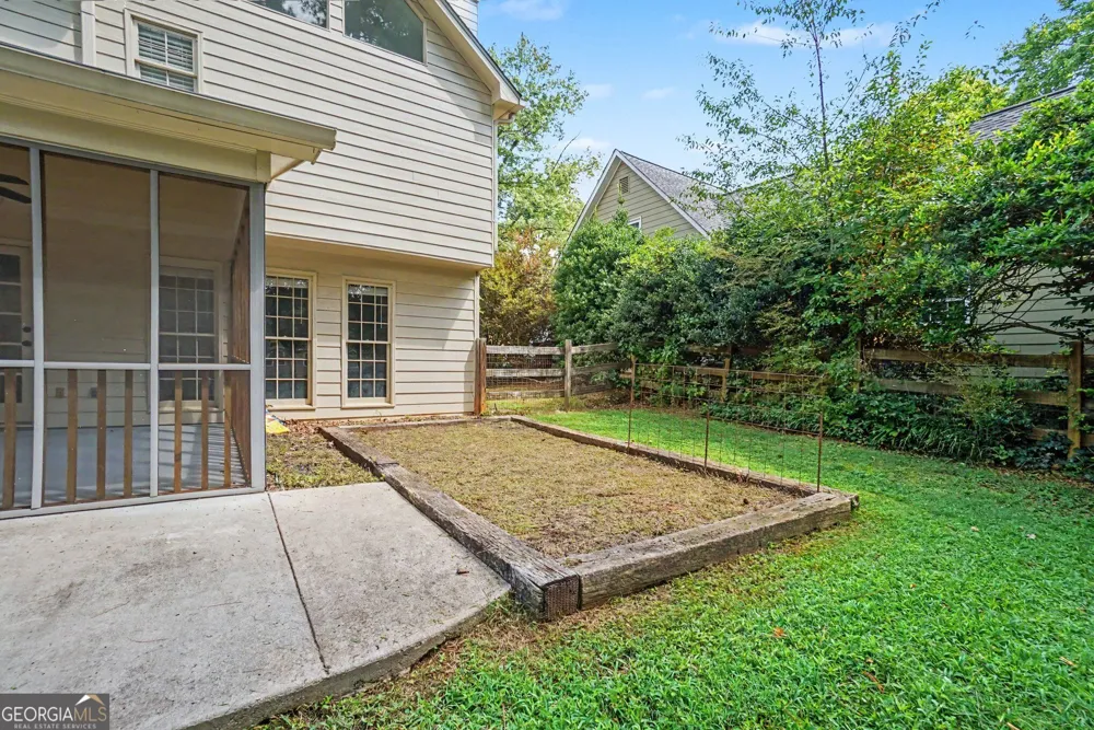 5709 Fairwood DR NW Acworth, GA 30101
