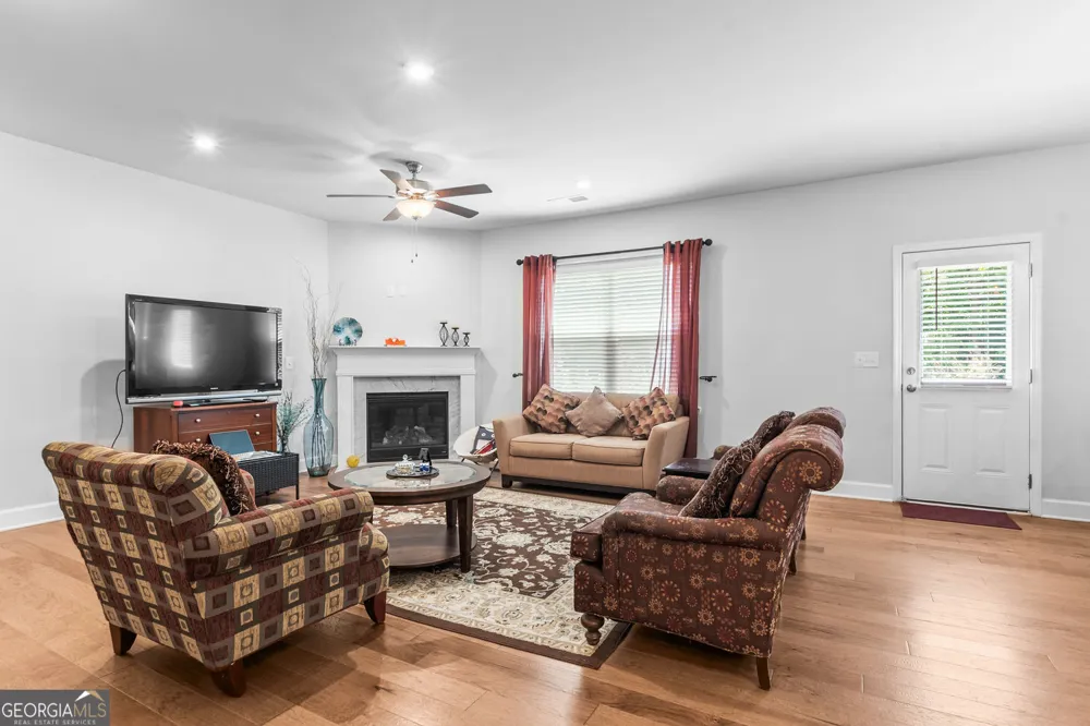5467 Fountainhead LN Auburn, GA 30011