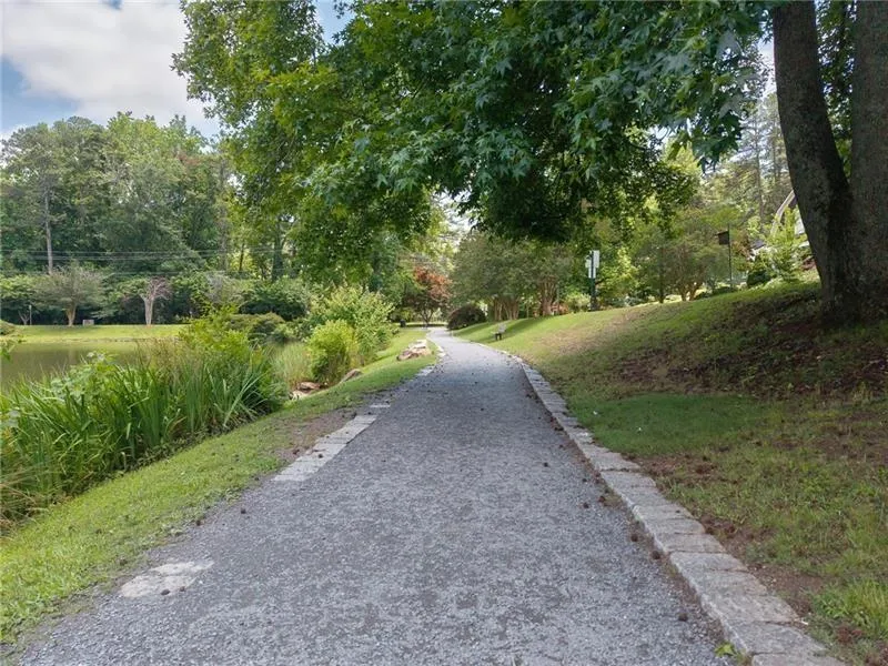 1089 Chatsworth Drive Avondale Estates, GA 30002