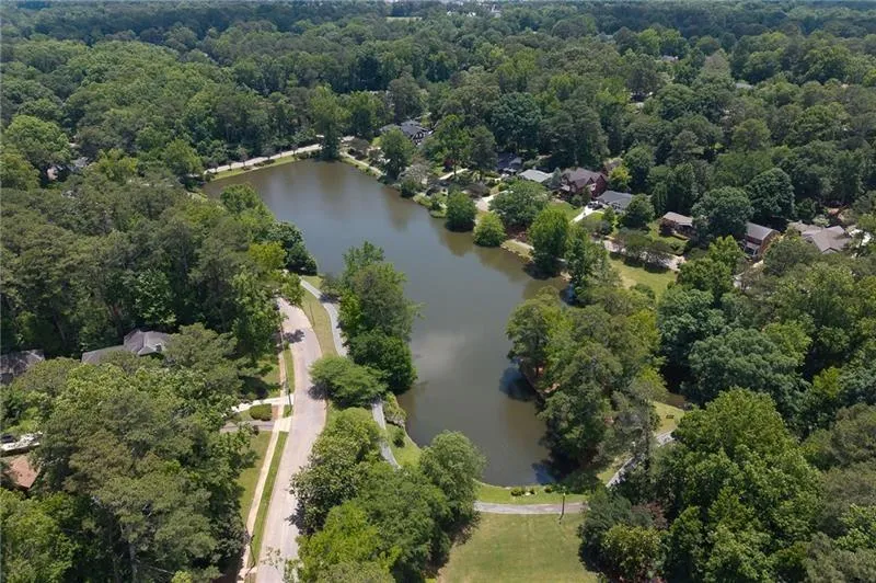1089 Chatsworth Drive Avondale Estates, GA 30002