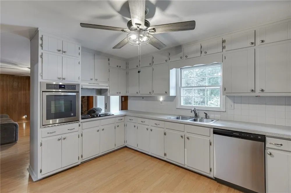 944 Beaver Ruin Road NW Lilburn, GA 30047