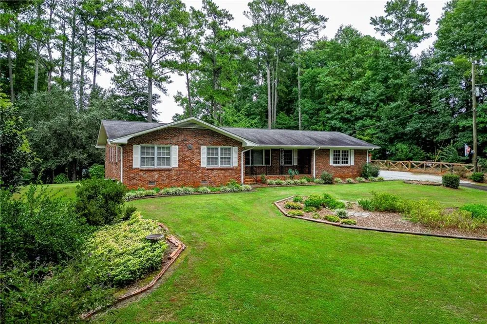 944 Beaver Ruin Road NW Lilburn, GA 30047
