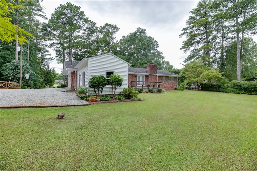 944 Beaver Ruin Road NW Lilburn, GA 30047