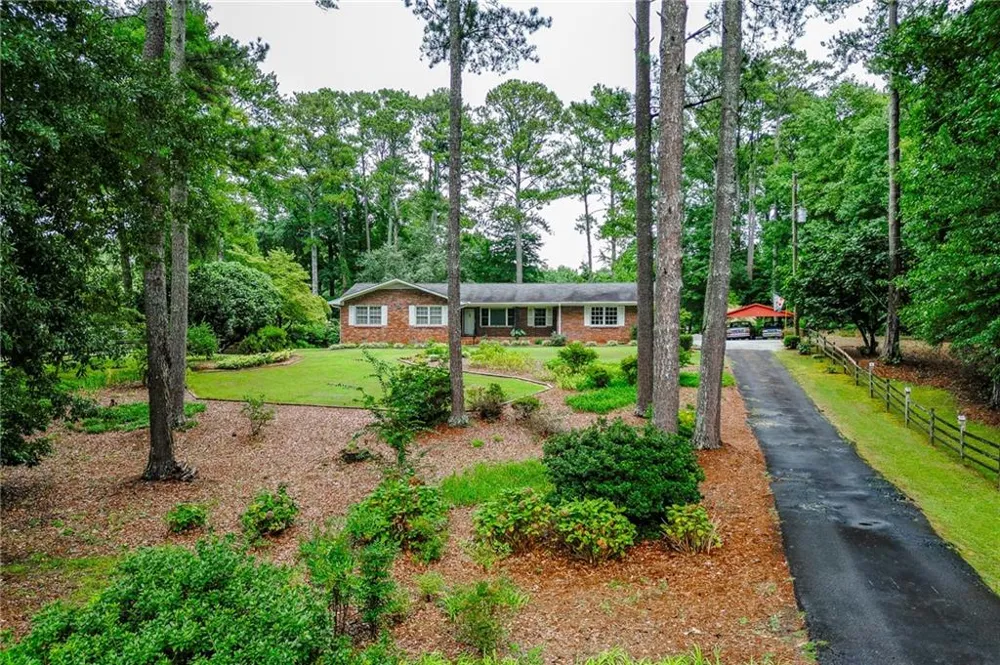 944 Beaver Ruin Road NW Lilburn, GA 30047