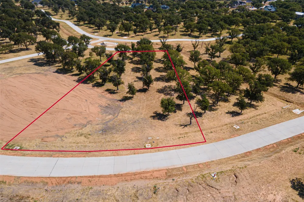 2312 E Landings S Granbury, TX 76049