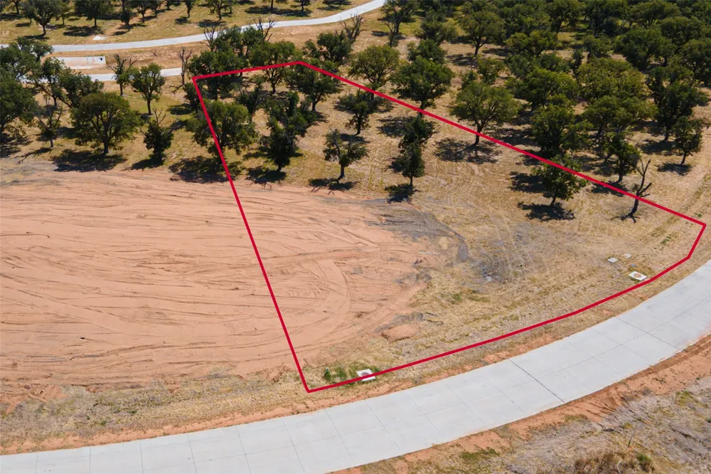 2312 E Landings S Granbury, TX 76049