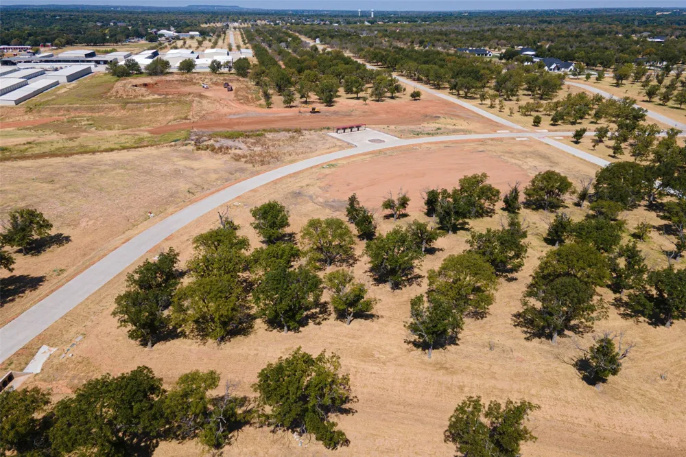 2312 E Landings S Granbury, TX 76049