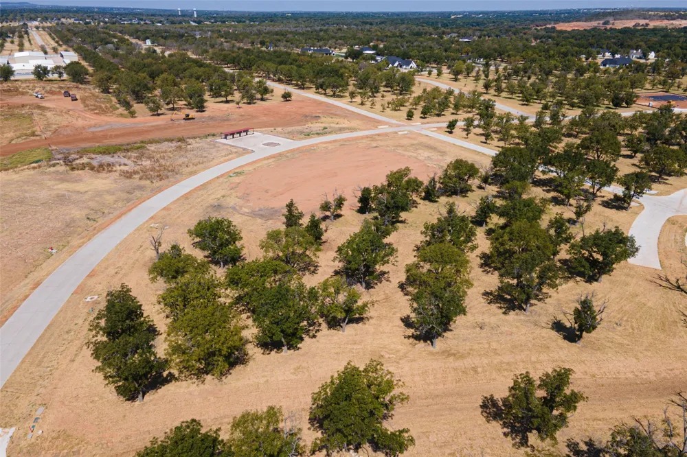 2312 E Landings S Granbury, TX 76049